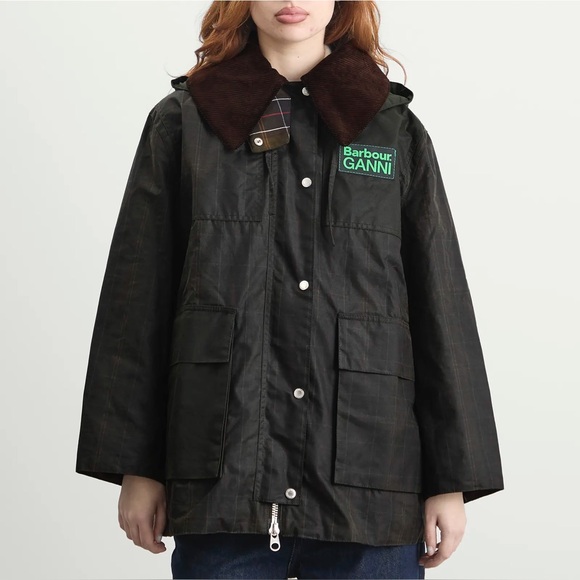 BARBOUR X GANNI HOODED WAX COAT IN CLASSIC TARTAN - Picture 2 of 5